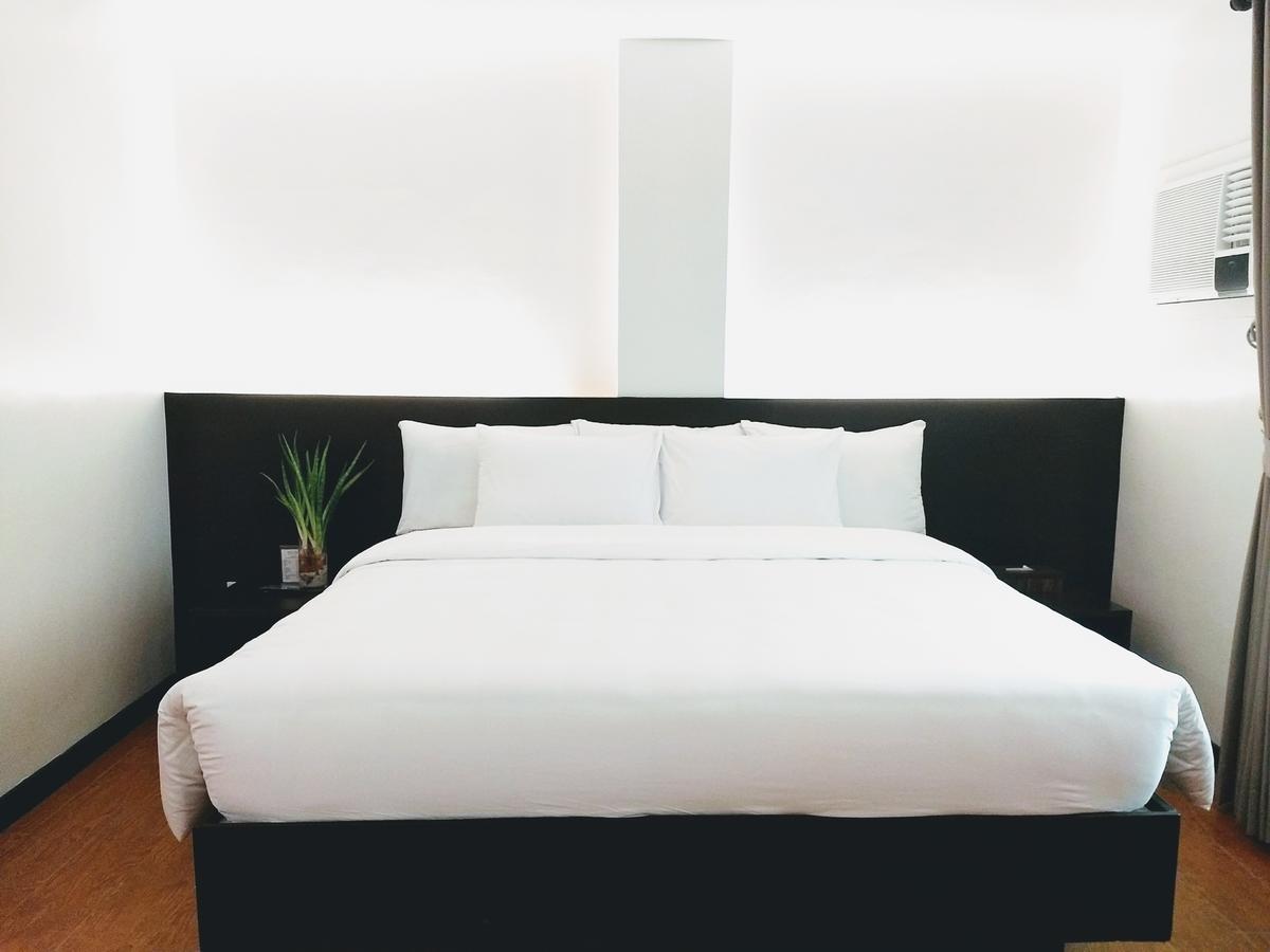 Top Star Hotel Oton Екстериор снимка