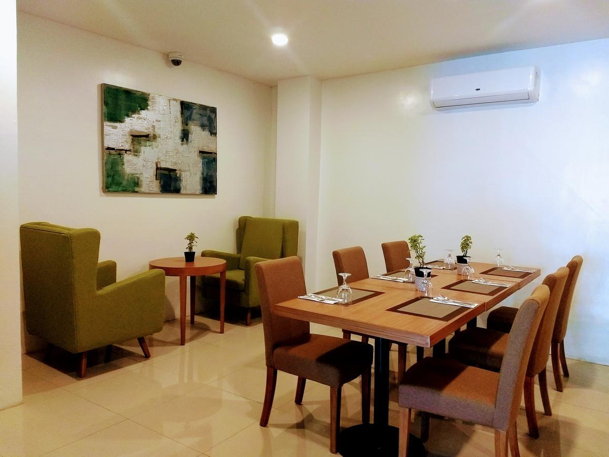 Top Star Hotel Oton Екстериор снимка
